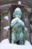 Bremen: Knabe mit Flte, eine Figurine am Marcus-Brunnen auf dem Liebfrauenkirchhof