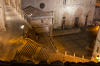Burgos: Der Vorplatz der Kathedrale im nchtlichen Schein der Laternen