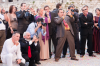 Burgos: Die Hochzeitsgesellschaft bewundert das Brautpaar