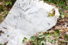 Lauf Sascha, anfeuernde Botschaft an einen Pilgerfreund auf einem Stein am Wegesrand