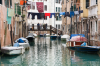 Italien, Venedig: Wscheleinen ber einem Kanal