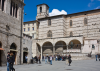 Italien, Umbrien, Perugia: Die Piazza IV Novembre mit dem Dom San Lorenzo