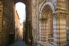 Italien, Umbrien, Perugia: Alte Torbgen in der Via Antonio Fratti