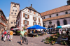 Frankreich, Elsass, Ribeauvill: Markt auf der Place de la Mairie