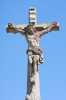 Frankreich, Elsass, Eguisheim: Der  gekreuzigte Jesus in einem Weinberg