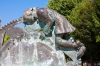 Frankreich, Elsass, Bouxwiller: Brunnenfigur auf der Place du Chateau
