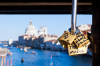Venedig, Veneto, Italien: Vorhngeschlsser an der Ponte dell' Accademia als Schwur ewiger Liebe