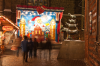 Bremen: Die Bremer Stadtmusikanten umgeben vom stimmungsvollen Weihnachtsmartkt