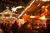 Bremen: Der Stern von Bethlehem leuchtet ber dem beliebten Bremer Weihnachtsmarkt