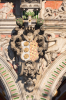 Bremen: Wappen an der Südfassade des Bremer Rathauses