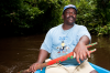 Costa Rica, Tortuguero: Einheimischer Nationalpark-Ranger im Boot