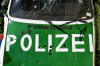 Wendland, Meuchefitz: Ein demolierter Polizeiwagen