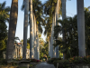 Zentraler, palmengesumter Weg durch das Gelnde des Luxushotels  Hacienda Vista Hermosa in der  Nhe von Cuernavaca, Morelos, Mexiko